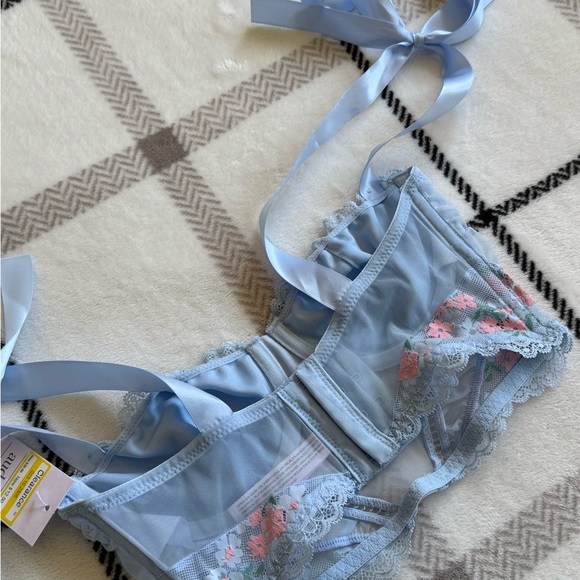 Light Blue Floral Lace Underwire Bralette - Picture 6 of 7